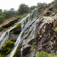 Foto tirada no(a) Powerscourt Waterfall por Norah em 7/23/2022