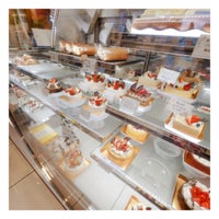 パティスリーアプリコット 真嘉比店 Dessert Shop In Naha パティスリーアプリコット 真嘉比店 Dessert Shop In Naha