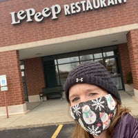 Photo taken at Le Peep Restaurant by Stacy on 12/6/2020