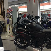 Photo taken at Yamaha Kardeşler Motosiklet by Emre G. on 10/24/2017