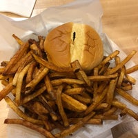 Photo taken at Meatheads Burgers &amp;amp; Fries by Kevin S. on 1/29/2018