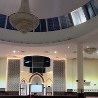 Photo taken at King Fahd Islamic Cultural Center by فهد on 3/28/2023