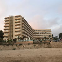 Photo taken at Cala Font Hotel Tarragona by Andreu S. on 6/18/2023