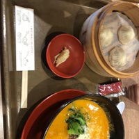 Photo taken at Jin Din Rou Xiao Kan by りょ on 7/22/2023