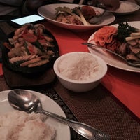 4/18/2015 tarihinde Nicole T.ziyaretçi tarafından The Old Siam Restaurant'de çekilen fotoğraf