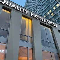 Foto diambil di Quality Hotel View oleh Oscar M. pada 10/19/2021