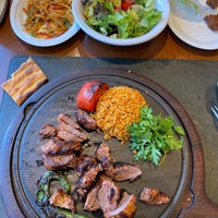 Foto diambil di Keyf Et Restaurant oleh Gül SH pada 8/17/2022