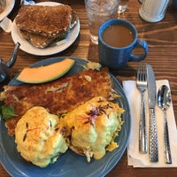 Photo prise au The Breakfast Club at Midtown par Carrie D. le12/17/2017