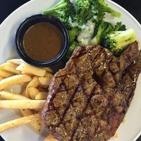 Photo taken at iSteaks Grillhouse by Shasa P. on 7/17/2015