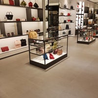 Photo taken at Charles &amp;amp; Keith by Noonuchie O. on 4/25/2018