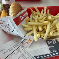 Photo taken at In-N-Out Burger by あまらく on 2/29/2024