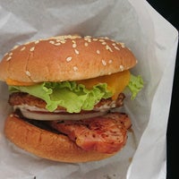 Sasebo C B Burgers Burger Joint In 佐世保市