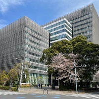 Photo taken at Shibaura Institute of Technology (Toyosu Campus) by HIMAWARI on 3/31/2023