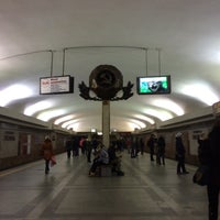 Photo taken at Остановка «Улица Ленинградская» by Jeka B. on 2/21/2015