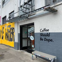 6/13/2022 tarihinde DooLee P.ziyaretçi tarafından Deadstock Coffee'de çekilen fotoğraf