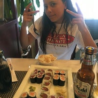 Foto tirada no(a) Sushi Joa por Zoe B. em 8/19/2016
