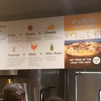 9/23/2017 tarihinde Nano B.ziyaretçi tarafından Pieology Pizzeria'de çekilen fotoğraf