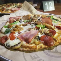 Foto scattata a Pieology Pizzeria da Nano B. il 9/23/2017