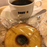 Photo taken at Doutor Coffee Shop by KAN on 3/29/2020