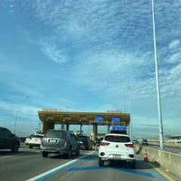 Photo taken at Don Mueang 1 Toll Plaza (S1) by Sarawut P. on 6/20/2023