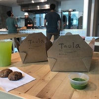 Photo taken at Taula Fresh Mediterranean Food by Michelle Rose Domb on 9/25/2017