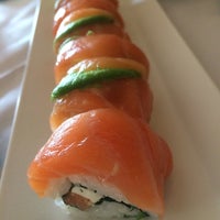 Das Foto wurde bei Sushi Chef Japanese Restaurant &amp;amp; Market von Michelle Rose Domb am 9/28/2015 aufgenommen