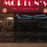 Das Foto wurde bei Morton&#39;s The Steakhouse von 성제 정. am 8/17/2017 aufgenommen