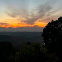 Photo taken at Kandy Panorama Resort by George A. G. on 2/19/2022