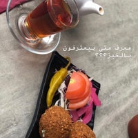 Foto tomada en Massis Lebanese Grill &amp;amp; Bar  por T el 7/27/2019