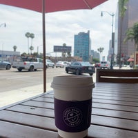 Photo taken at The Coffee Bean &amp;amp; Tea Leaf by Charles K. on 7/3/2019