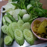Photo taken at นายทอง ข้าวต้มกุ๊ย อาหารตามสั่ง by June S. on 9/17/2012