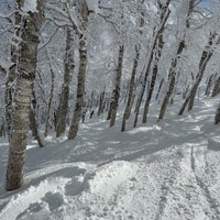 Photo taken at Rusutsu Resort Ski Area by Allen Z. on 2/1/2024