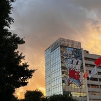 Photo taken at Yuexiu Park Metro Station by Victor C. on 7/9/2023