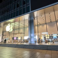 Photo taken at Apple Nanjing East by Victor C. on 9/22/2022