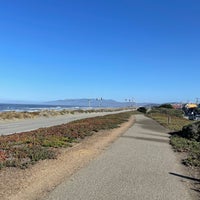 Photo taken at Ocean Beach Trail by Lizzie S. on 9/23/2022