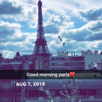 Das Foto wurde bei Hôtel Eiffel Seine Paris von SH am 8/7/2018 aufgenommen
