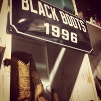 Foto tirada no(a) Black Boots por Pablo E. em 8/12/2014