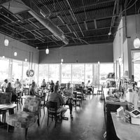 9/15/2017 tarihinde RedEye Coffee Midtownziyaretçi tarafından RedEye Coffee Midtown'de çekilen fotoğraf
