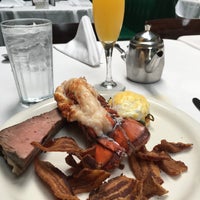 Photo taken at Delmonico&amp;#39;s Steak and Lobster House by Liz H. on 8/14/2016