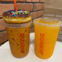 Photo taken at Dunkin&amp;#39; Donuts by Busrin J. on 12/12/2021