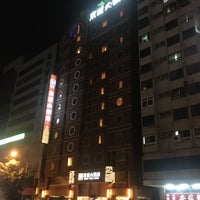 Photo taken at 京城大飯店 King&amp;#39;s Town Hotel Kaohsiung by Busrin J. on 5/19/2019