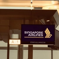 Photo taken at Singapore Airlines Check-in Counter by Q on 6/15/2018