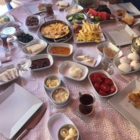 Photo taken at Baba Çınar Restaurant by Diloş 🙃🙃🙃 on 9/8/2019