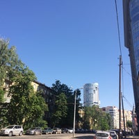 Photo taken at Остановка «Площадь Куйбышева» by Оксана Ф. on 5/26/2016