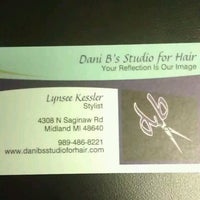 Снимок сделан в Dani B&amp;#39;s Studio for Hair пользователем Lynsee K. 12/28/2012
