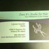Foto tirada no(a) Dani B&amp;#39;s Studio for Hair por Lynsee K. em 1/5/2013