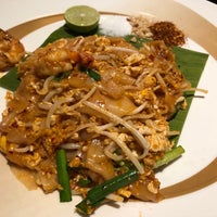 Снимок сделан в Thai Thai Restaurant пользователем Teddy 1/27/2020