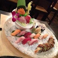 Photo prise au Sushi Oishii par Mari S. le1/27/2014