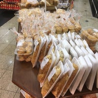 Photo taken at Sonda Supermercados by Caio César O. on 6/27/2017