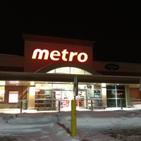 Foto tirada no(a) Metro por Melissa H. em 1/3/2013